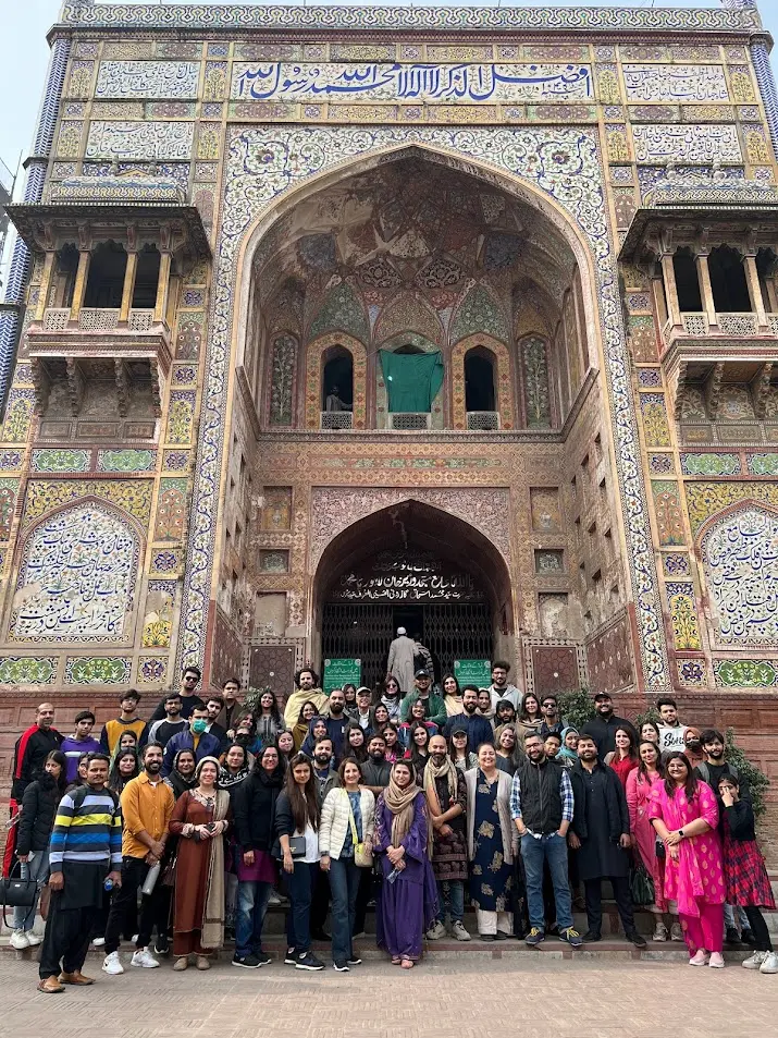 Reading the frescoes of Wazir Khan