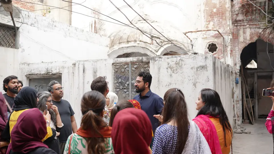 A Lahore ka Ravi group with a Storyteller in the old city